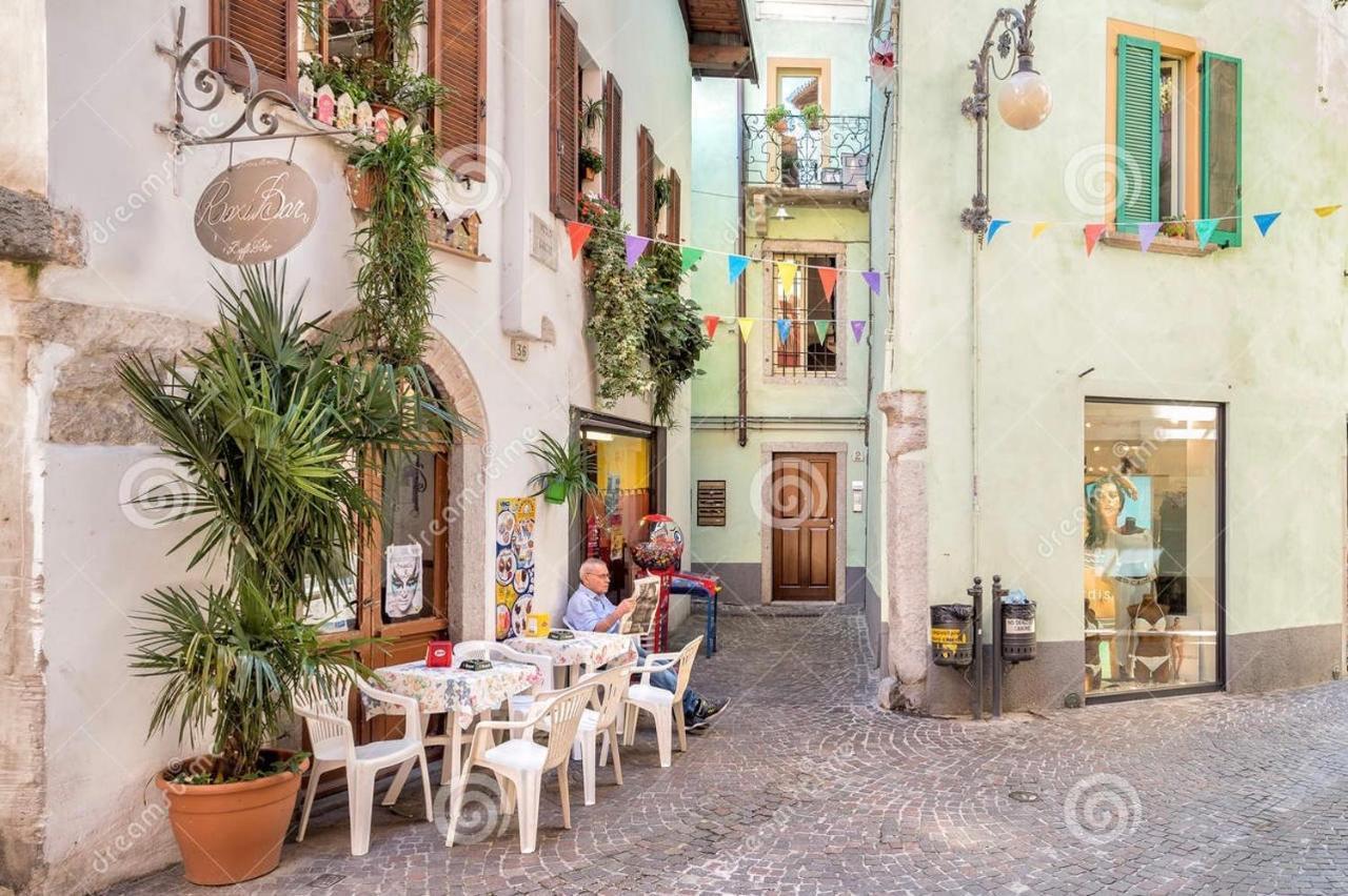 San Vittore Apartments Intra Exterior foto